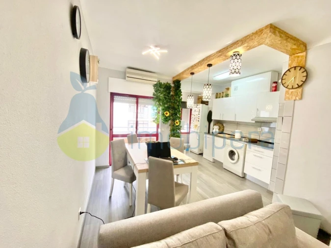 Apartamento T1 para Venda em Armação de Pera Foto 2