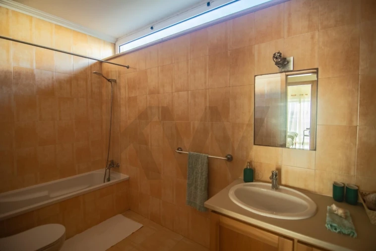 Moradia T3 para Venda em Foz do Arelho Foto 18