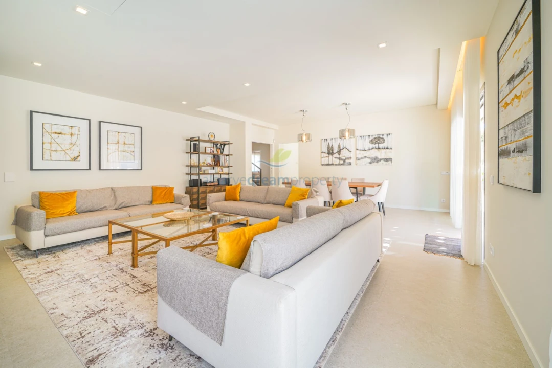 Moradia T5 para Venda em Albufeira e Olhos de Água Foto 15