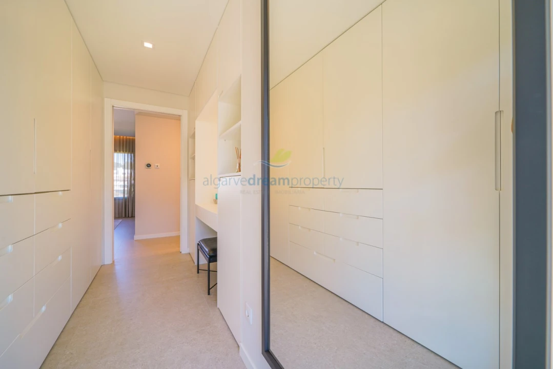 Moradia T5 para Venda em Albufeira e Olhos de Água Foto 37