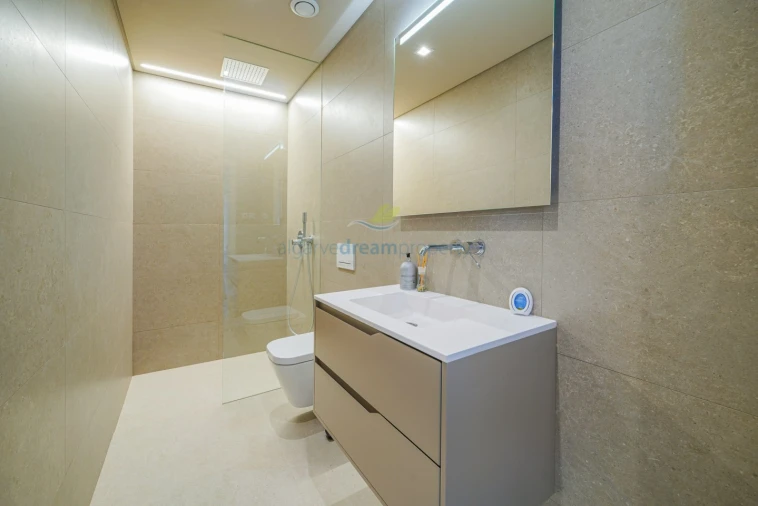 Moradia T5 para Venda em Albufeira e Olhos de Água Foto 8