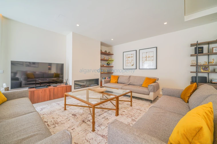 Moradia T5 para Venda em Albufeira e Olhos de Água Foto 13