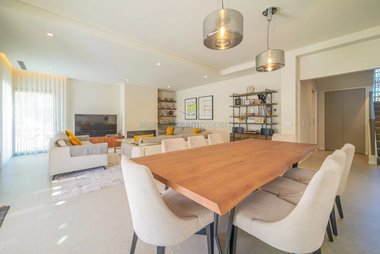 Moradia T5 para Venda em Albufeira e Olhos de Água Foto 17