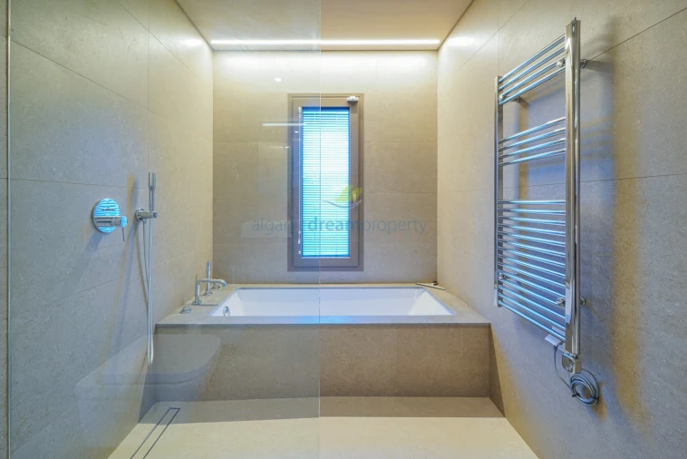 Moradia T5 para Venda em Albufeira e Olhos de Água Foto 22