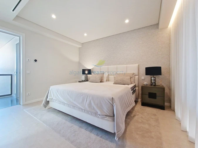 Moradia T5 para Venda em Albufeira e Olhos de Água Foto 30