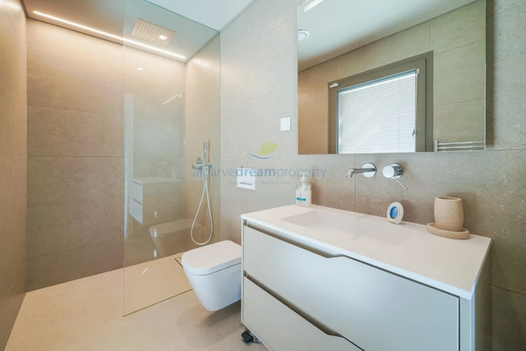 Moradia T5 para Venda em Albufeira e Olhos de Água Foto 34