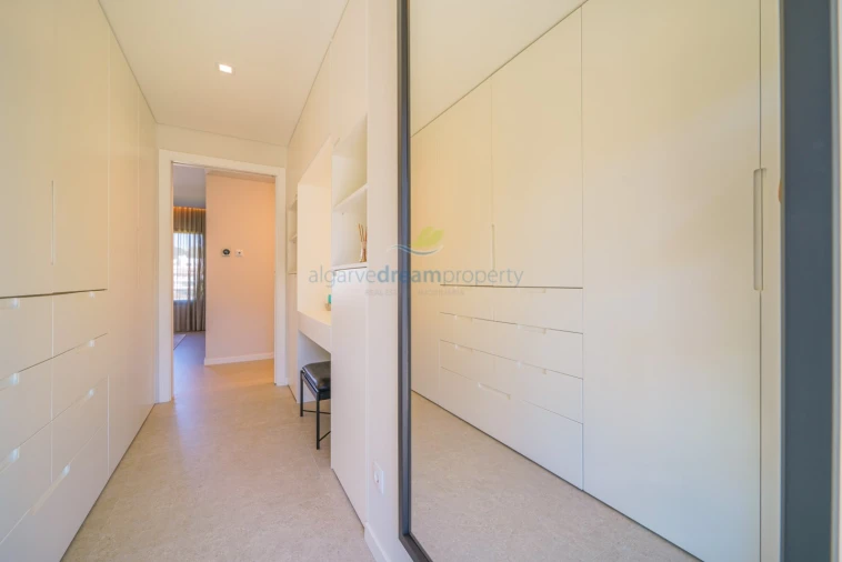 Moradia T5 para Venda em Albufeira e Olhos de Água Foto 37