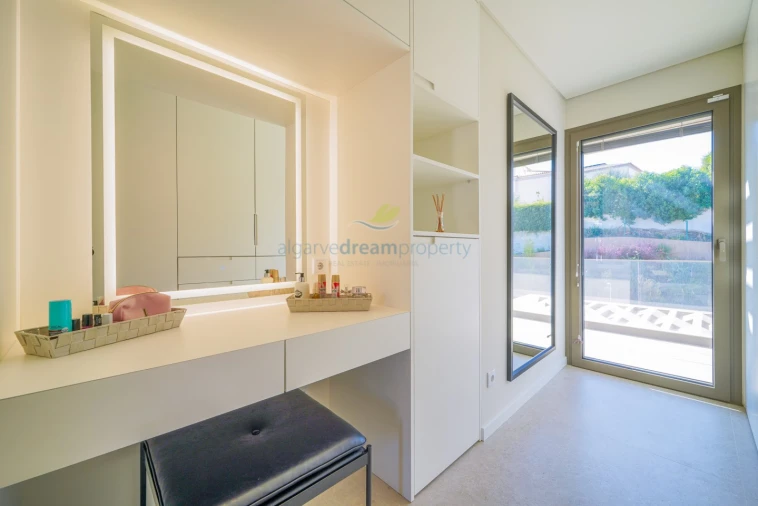 Moradia T5 para Venda em Albufeira e Olhos de Água Foto 39