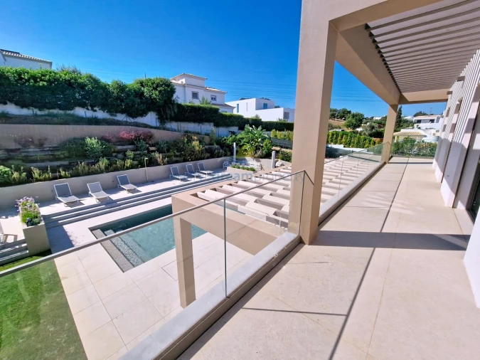 Moradia T5 para Venda em Albufeira e Olhos de Água Foto 42