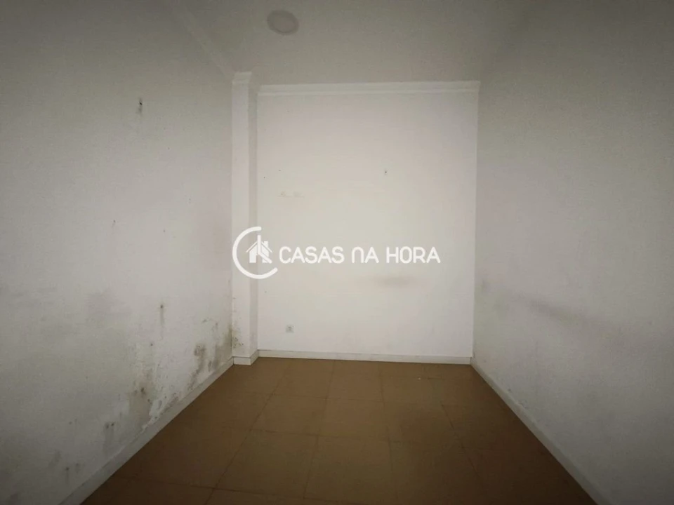 Loja para Venda em Algueirão-Mem Martins Foto 14