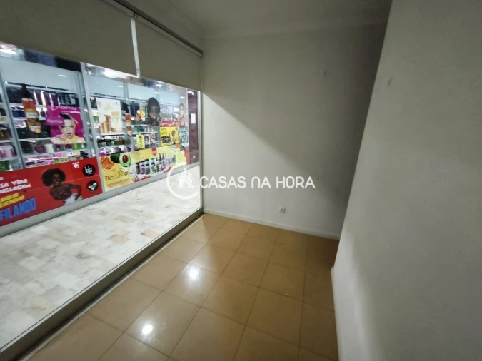 Loja para Venda em Algueirão-Mem Martins Foto 7