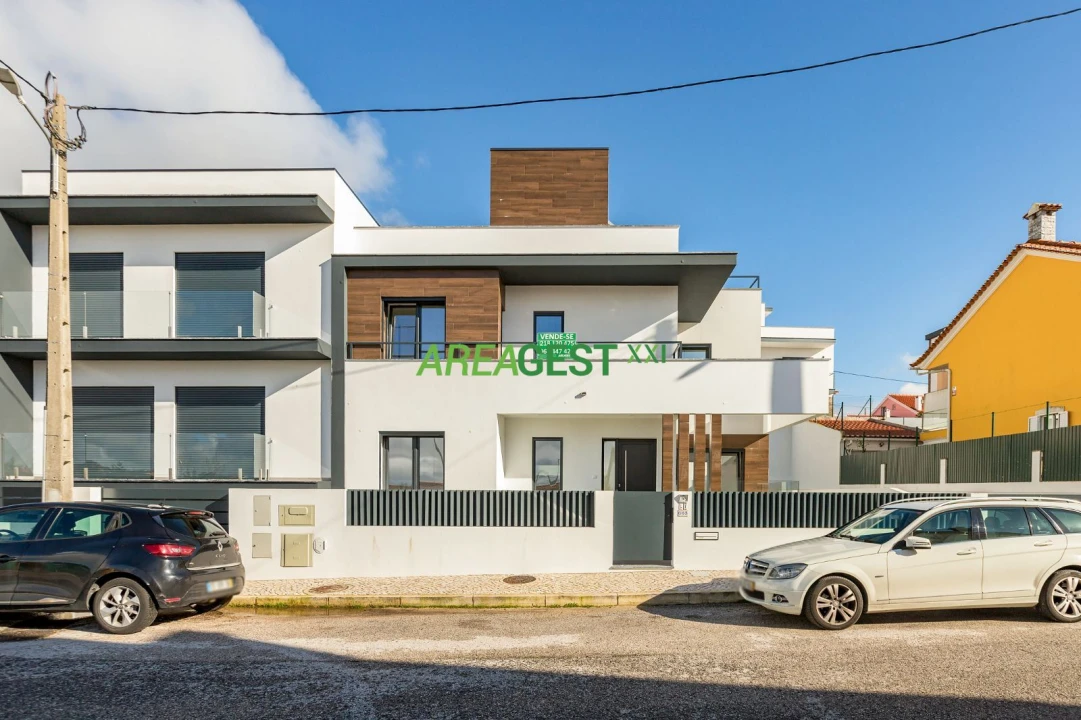 Moradia T4 para Venda em Ramada e Caneças Foto 2