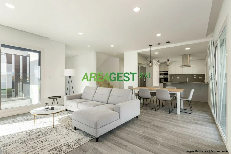 Moradia T4 para Venda em Ramada e Caneças Foto 5