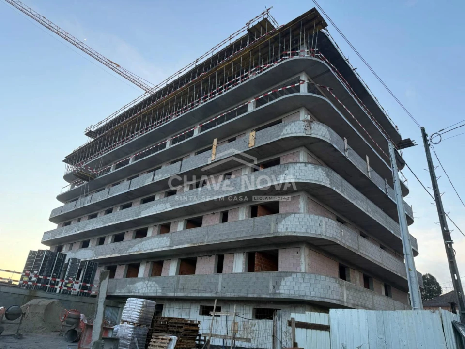 Apartamento T1 para Venda em Meixomil Foto 6