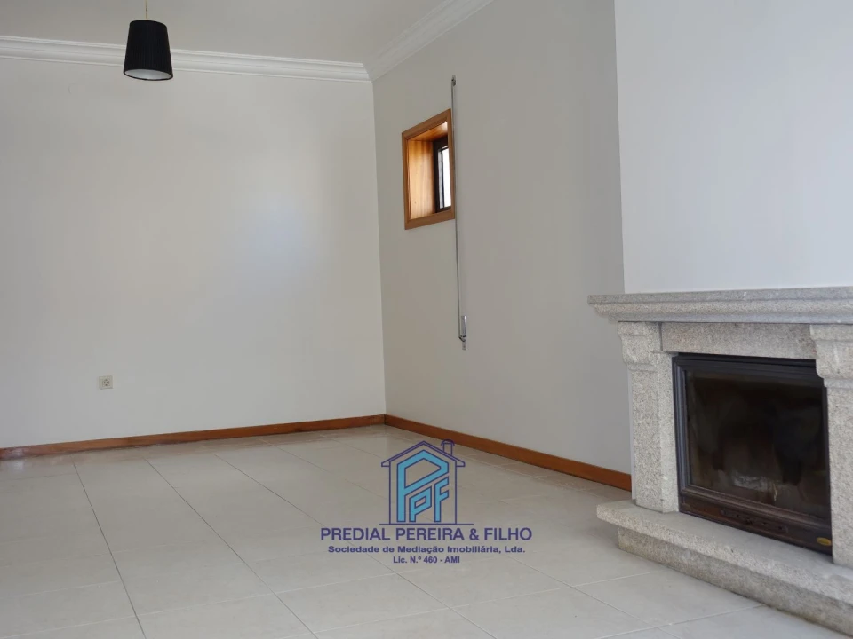 Apartamento T2 para Arrendamento em Rio Tinto Foto 6