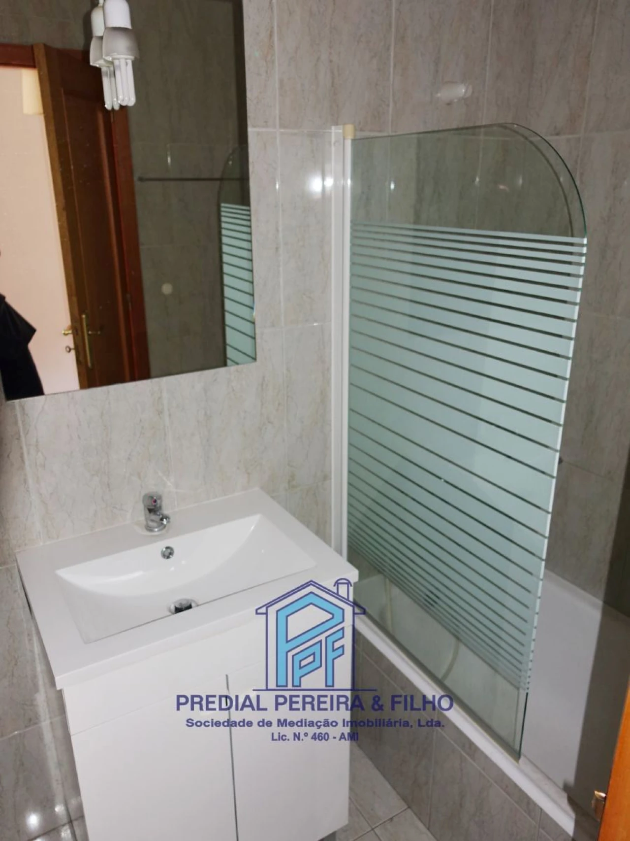 Apartamento T2 para Arrendamento em Rio Tinto Foto 14