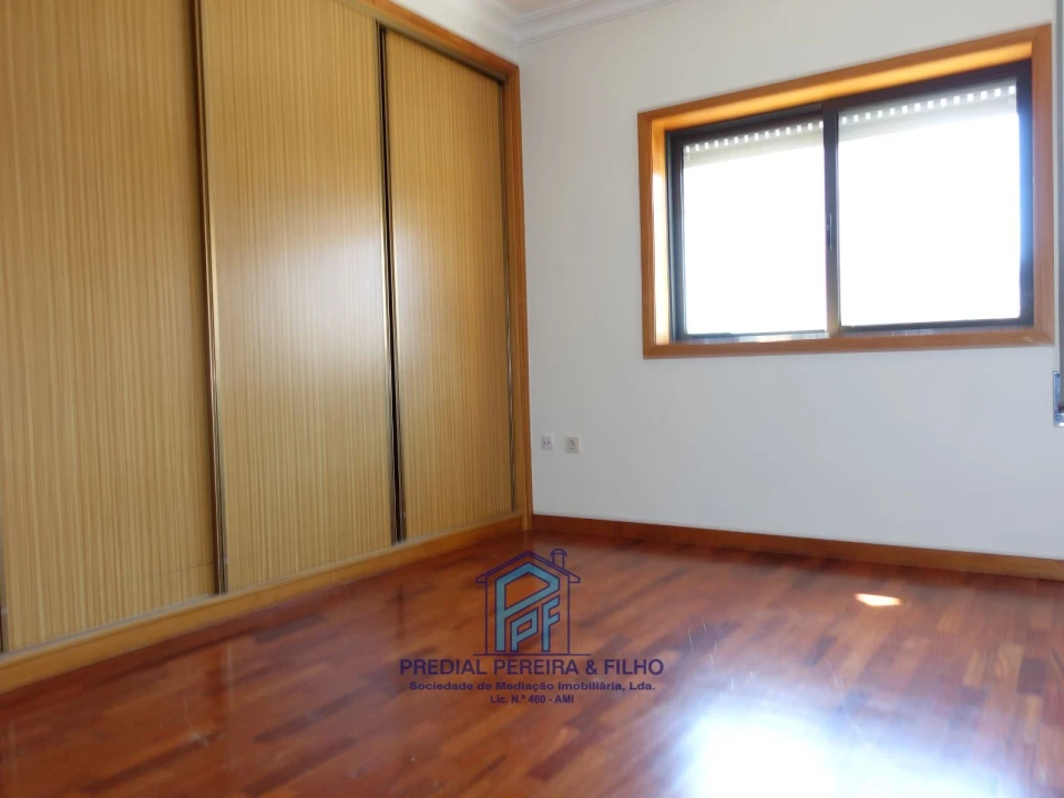 Apartamento T2 para Arrendamento em Rio Tinto Foto 20