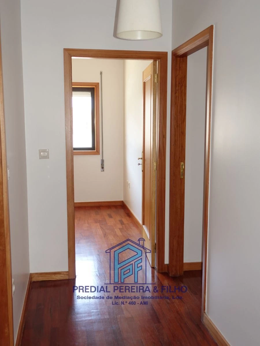 Apartamento T2 para Arrendamento em Rio Tinto Foto 11