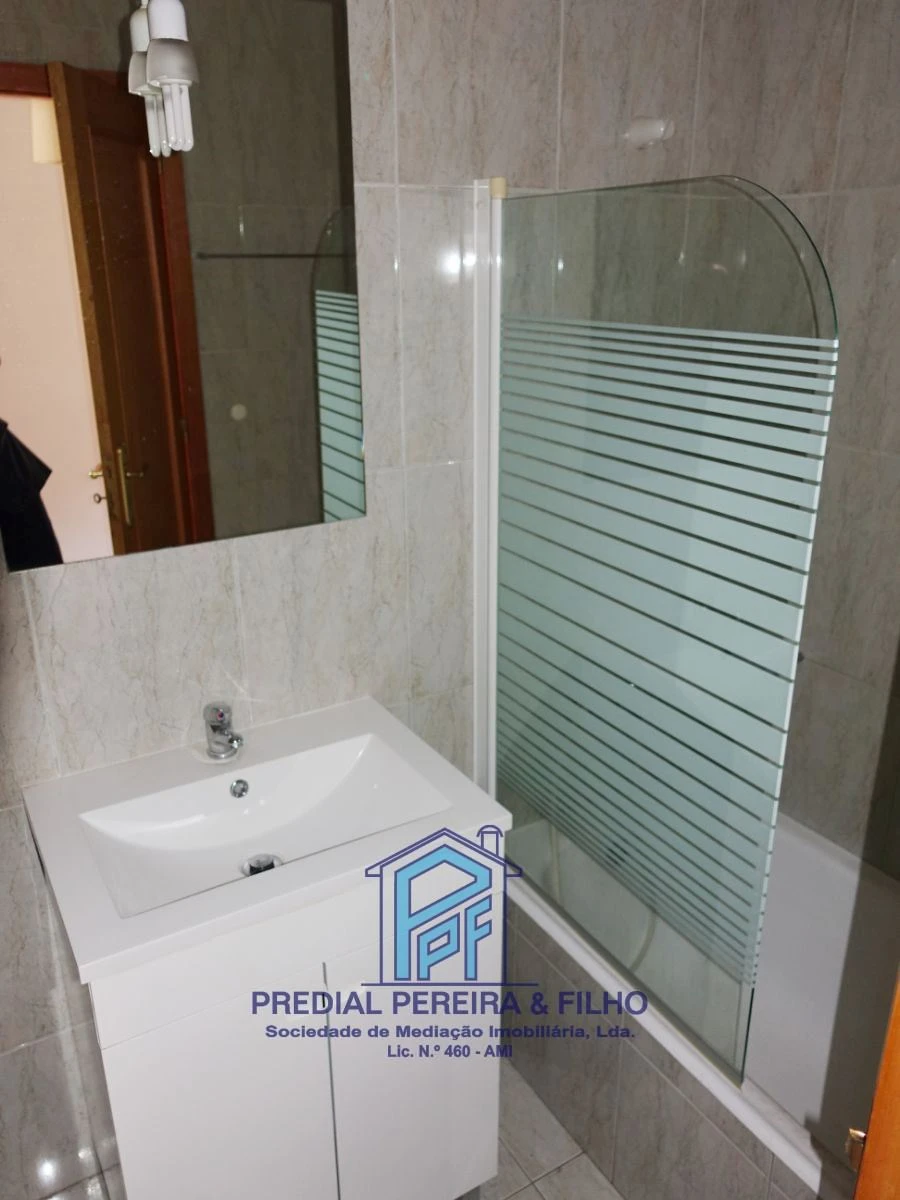 Apartamento T2 para Arrendamento em Rio Tinto Foto 14