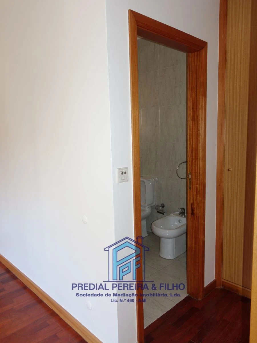 Apartamento T2 para Arrendamento em Rio Tinto Foto 21