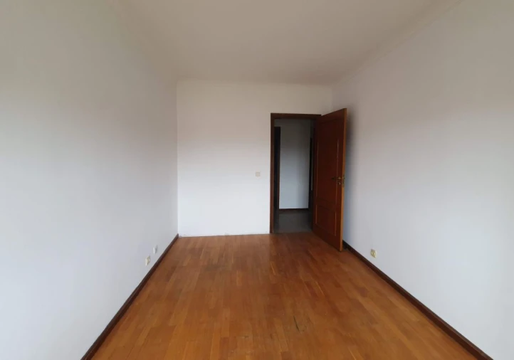 Apartamento T2 para Venda em Arcozelo Foto 9