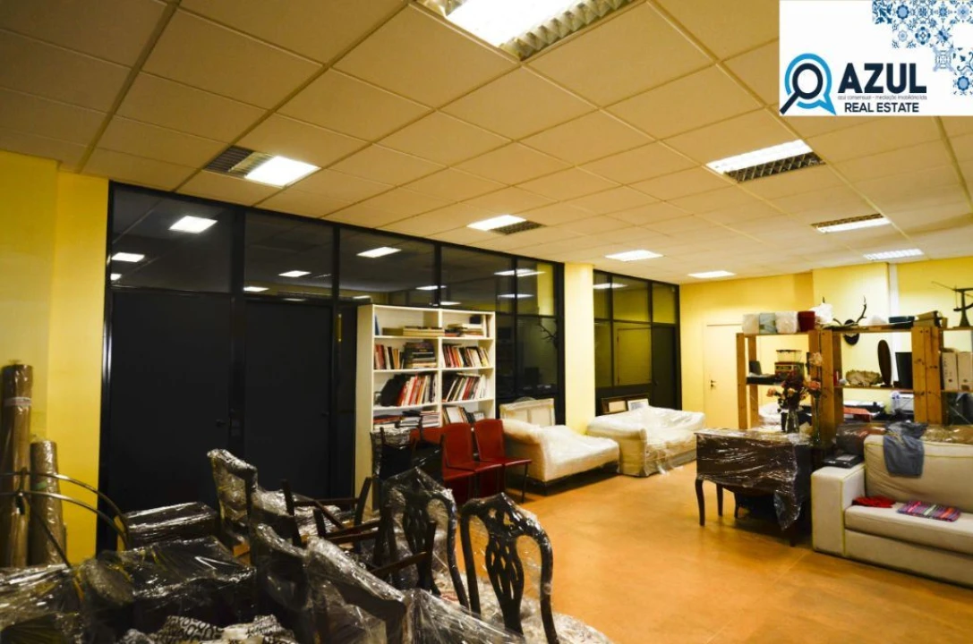 Loja para Arrendamento em Lordelo do Ouro e Massarelos Foto 3