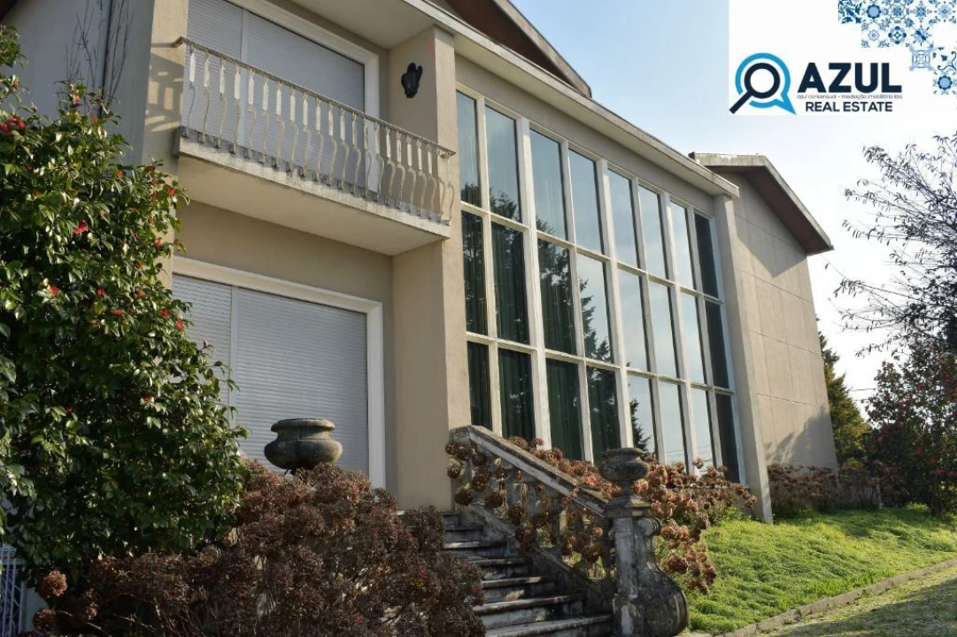 Moradia T7 para Venda em Arrifana Foto 3