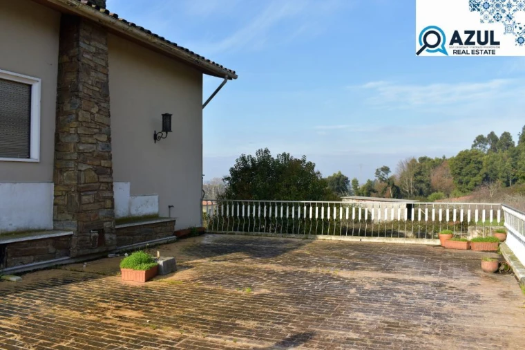 Moradia T7 para Venda em Arrifana Foto 14