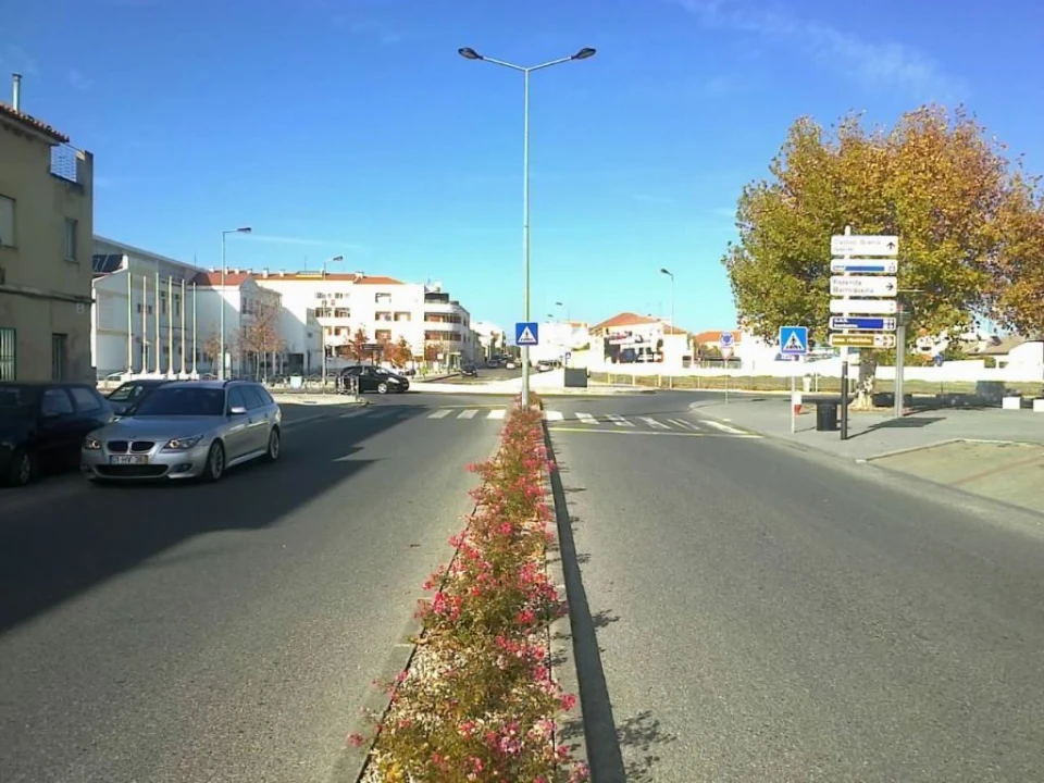 Moradia T4 para Venda em Foros de Arrão Foto 3