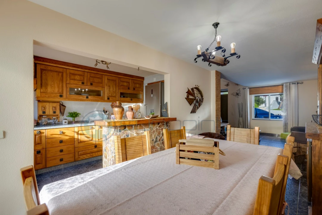 Moradia T4 para Venda em Lagos (São Sebastião e Santa Maria) Foto 2