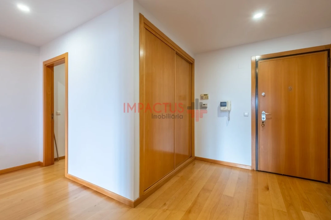 Apartamento T2 para Venda em Vila Nova da Telha Foto 18