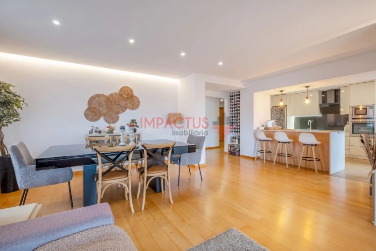 Apartamento T2 para Venda em Vila Nova da Telha Foto 4