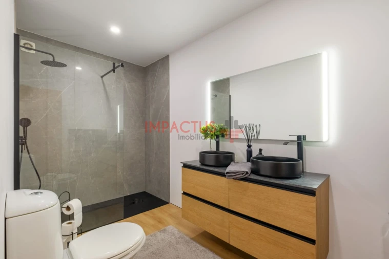 Apartamento T2 para Venda em Vila Nova da Telha Foto 14