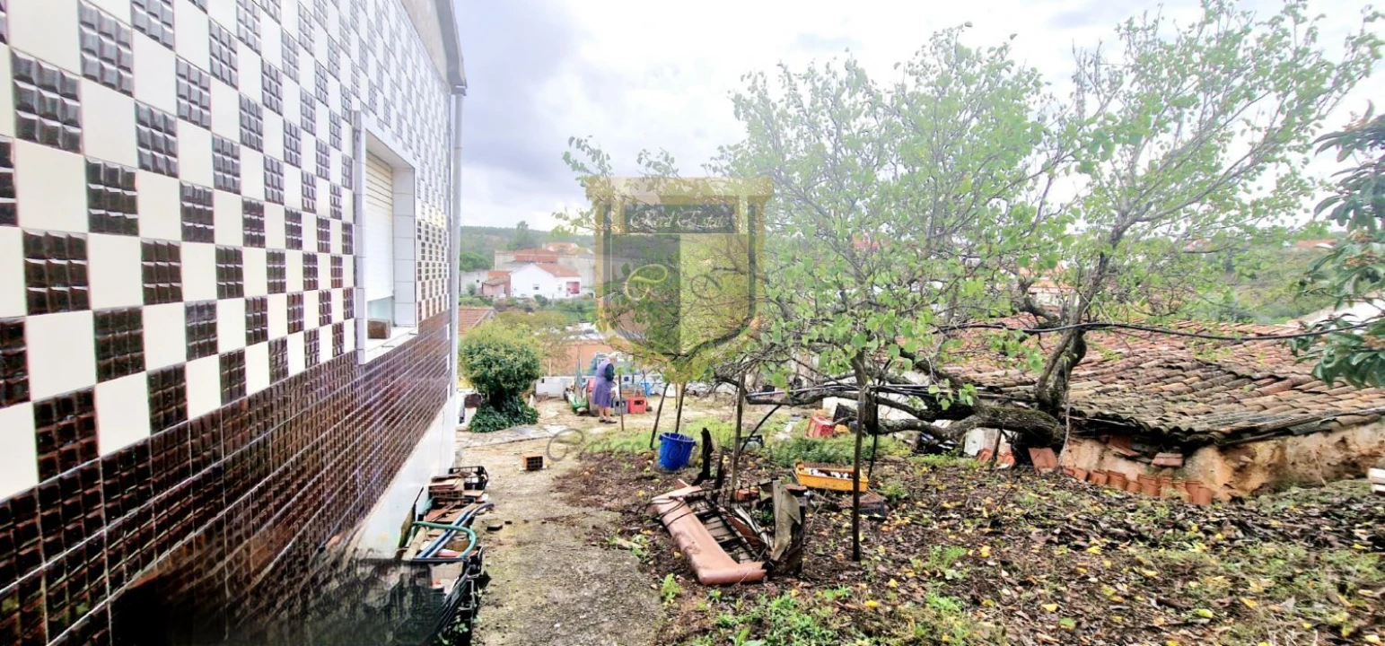 Moradia T3 para Venda em Carvoeira e Carmões Foto 13