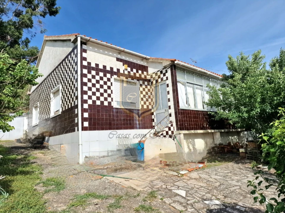 Moradia T3 para Venda em Carvoeira e Carmões Foto 3