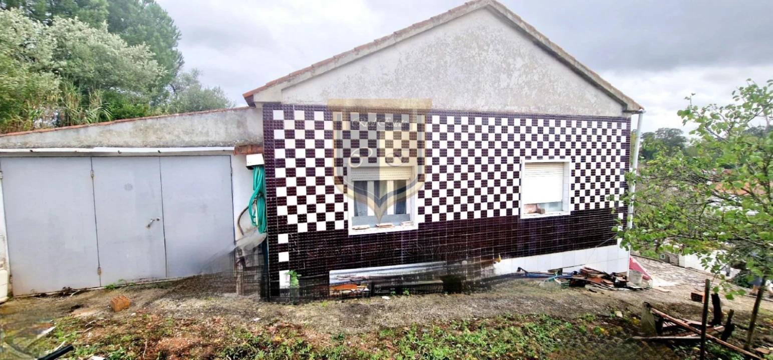 Moradia T3 para Venda em Carvoeira e Carmões Foto 10