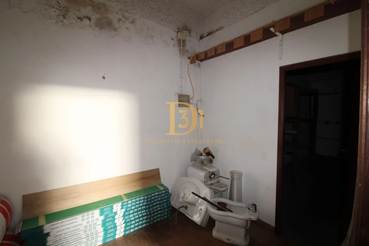 Loja para Arrendamento em Camara de Lobos Foto 13