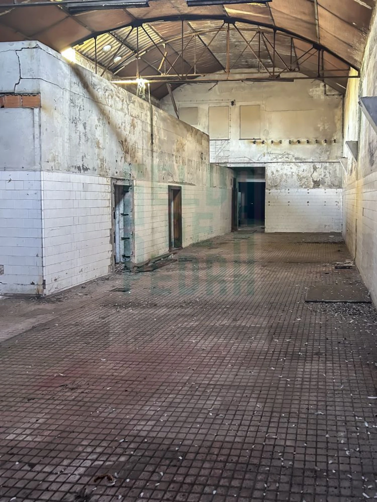 Loja para Venda em Milheiros Foto 6