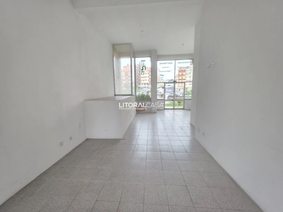 Loja para Arrendamento em Esgueira Foto 4