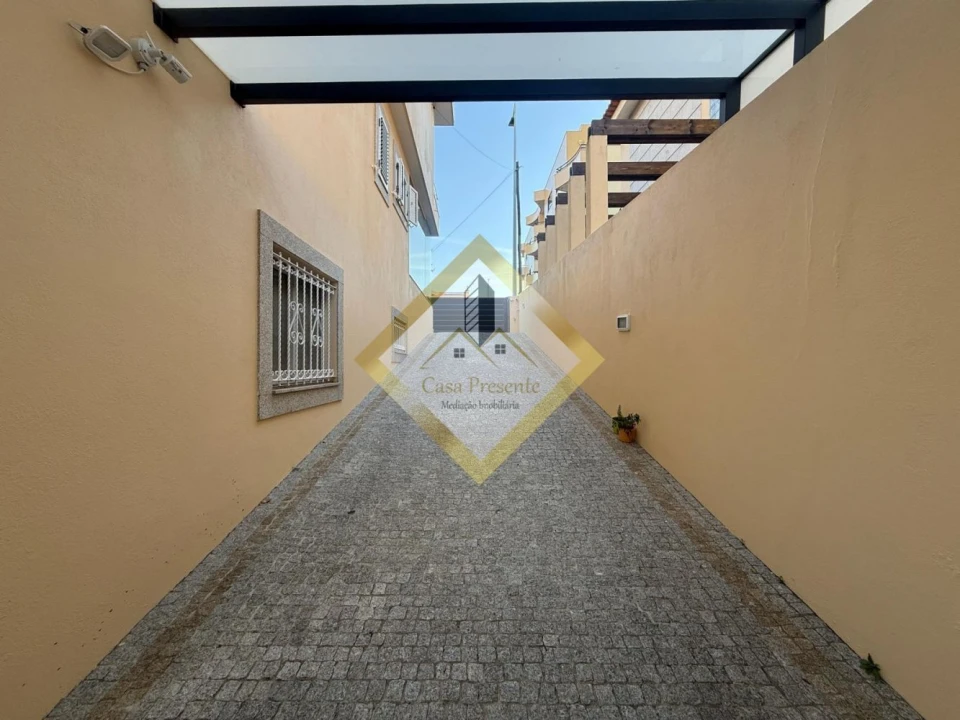 Moradia T3 para Venda em Canidelo Foto 33