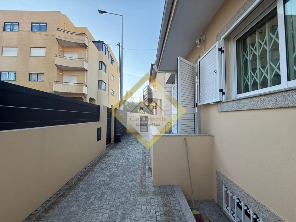 Moradia T3 para Venda em Canidelo Foto 34