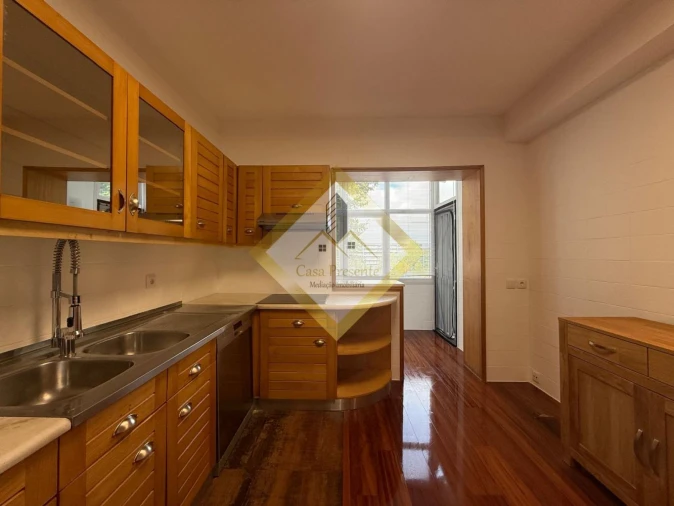 Apartamento T3 para Venda em Oliveira do Douro Foto 7