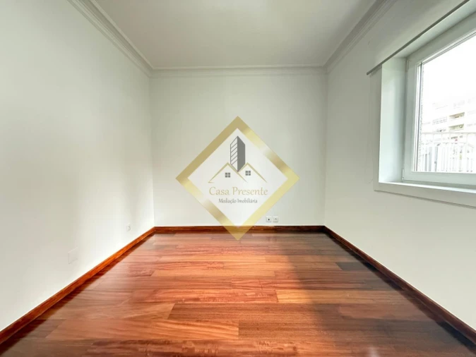 Apartamento T3 para Venda em Oliveira do Douro Foto 26