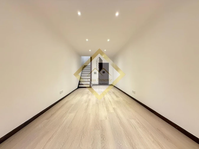 Apartamento T3 para Venda em Oliveira do Douro Foto 32