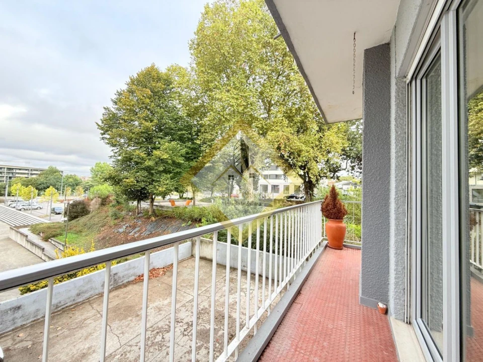 Apartamento T3 para Venda em Oliveira do Douro Foto 33
