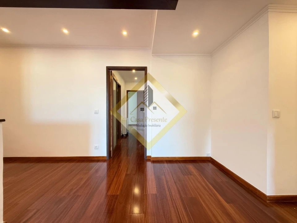 Apartamento T3 para Venda em Oliveira do Douro Foto 20