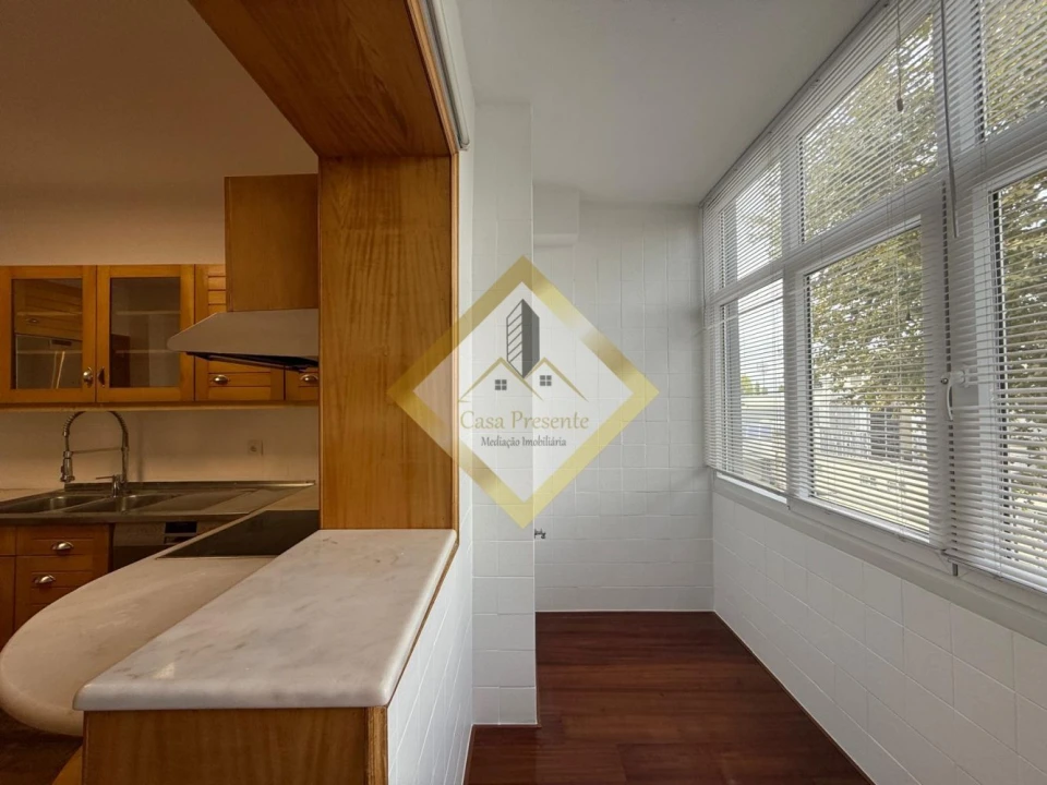 Apartamento T3 para Venda em Oliveira do Douro Foto 11