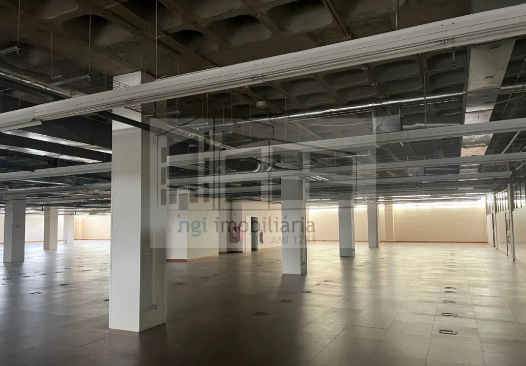 Loja para Venda em Carnaxide e Queijas Foto 5