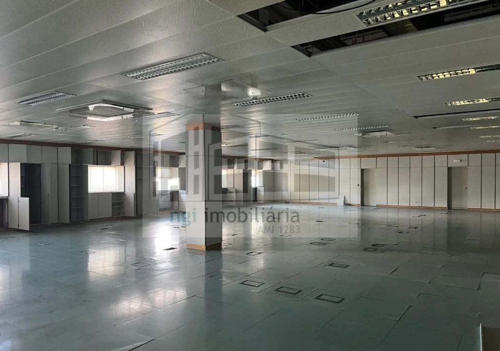 Loja para Venda em Carnaxide e Queijas Foto 3