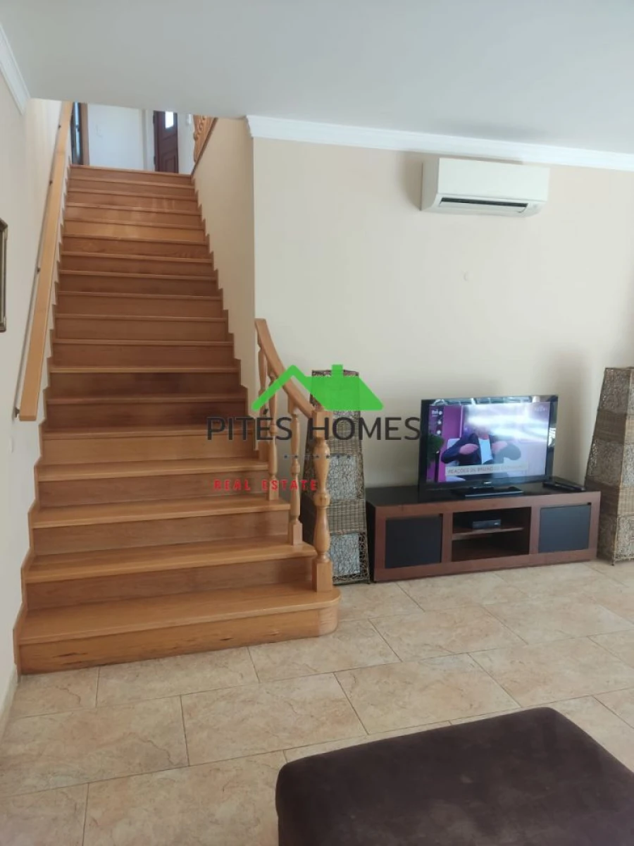 Moradia T4 para Venda em Conceição e Estoi Foto 12